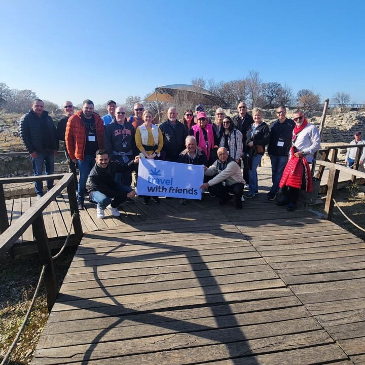 40633cfe-94cd-4ef4-a4db-c52b1ce4b282