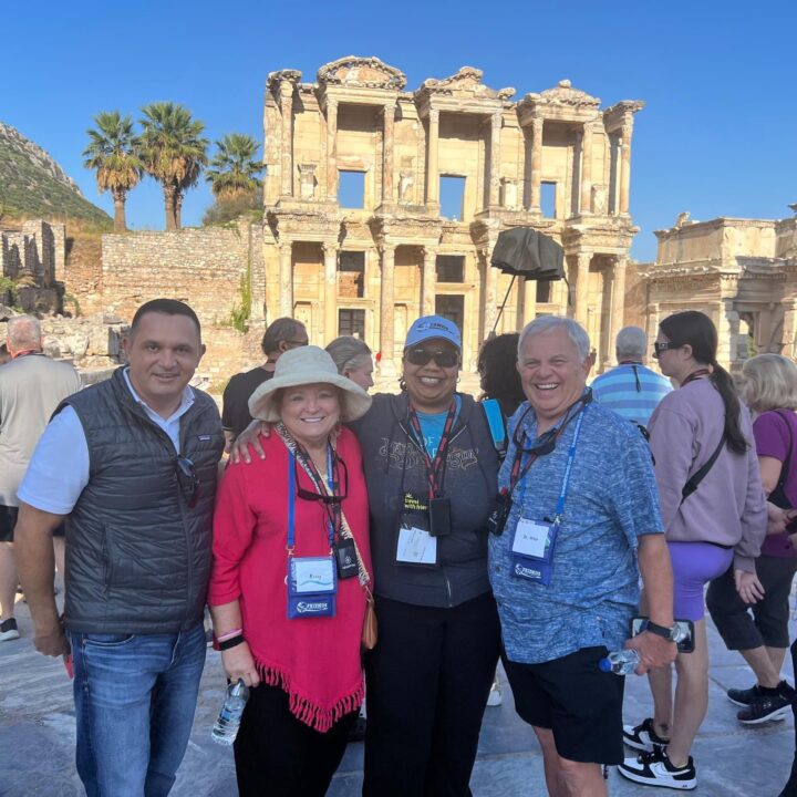 feef01e2-93a2-409b-a052-88c53c6482e2